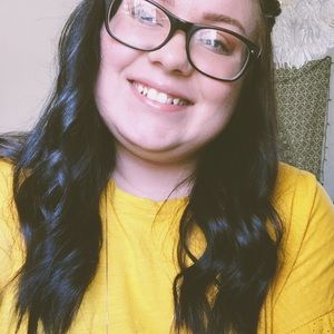 Meet your Posher, Abbey